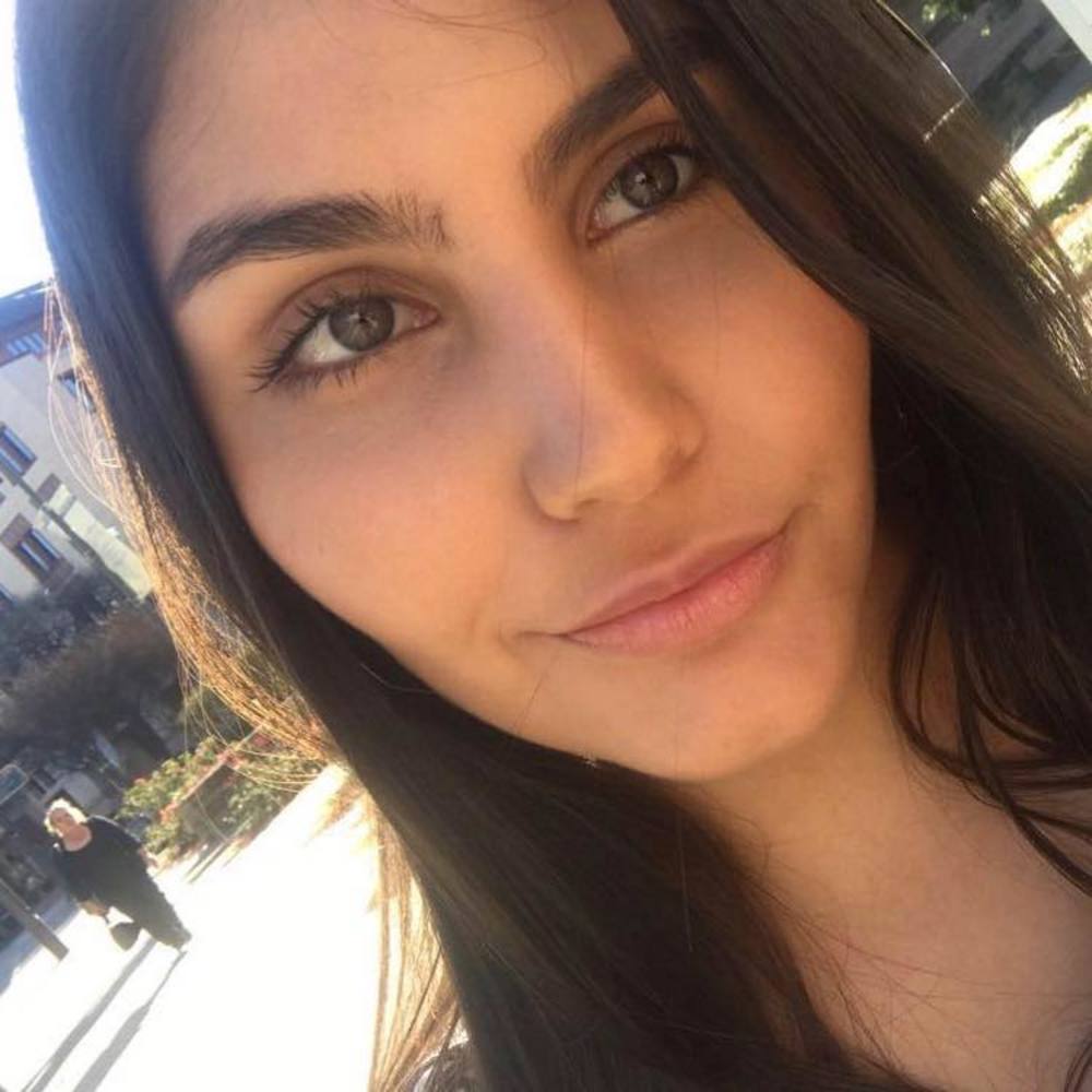 Meet your Posher, Mariana